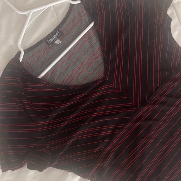 black top with red stripes - Picture 3 of 4